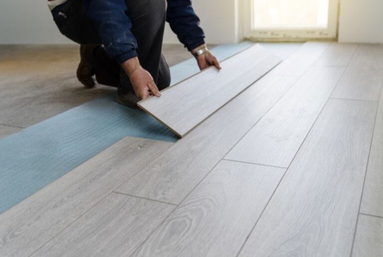 comment-poser-parquet-stratifie