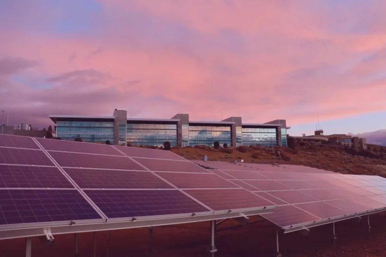 panneaux solaires pour maison autonome alimentez votre maison en energie renouvelable.webp