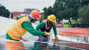 comment poser des panneaux solaires etapes et conseils pratiques.jpeg